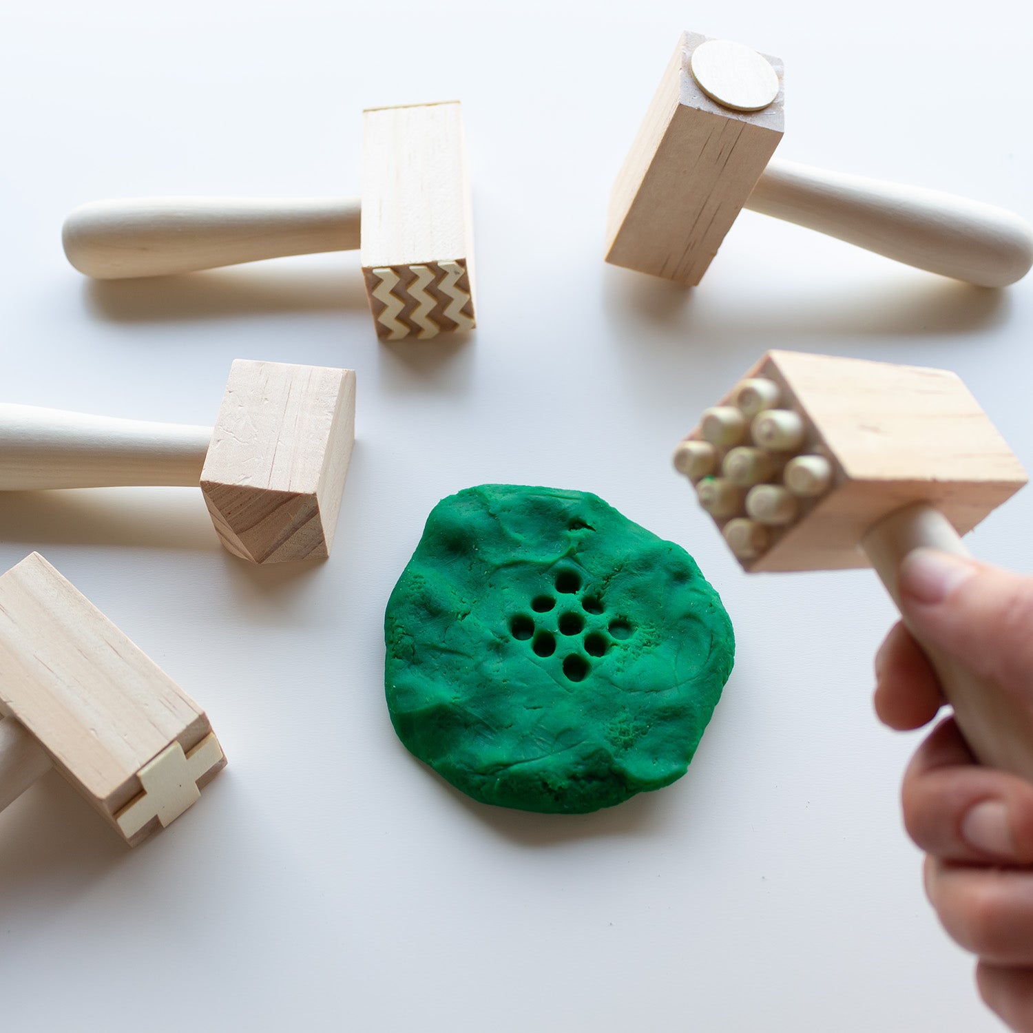 5 Martillos De Madera Con Patrones_2