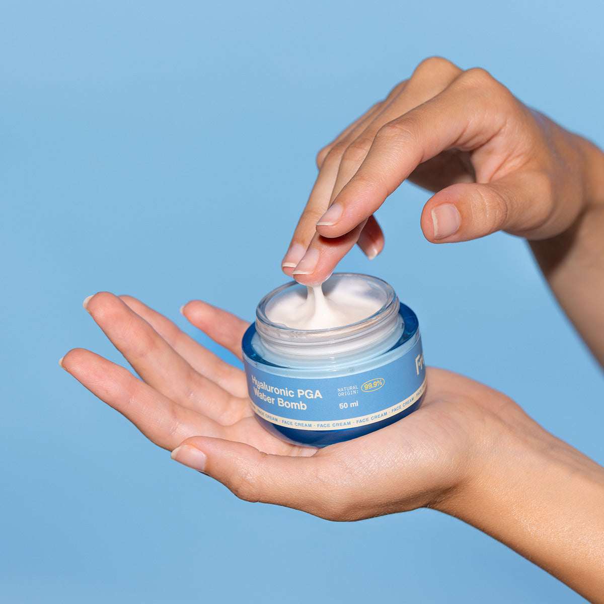 Bomba de água hialurónica PGA Freshly Cosmetics 50 ml