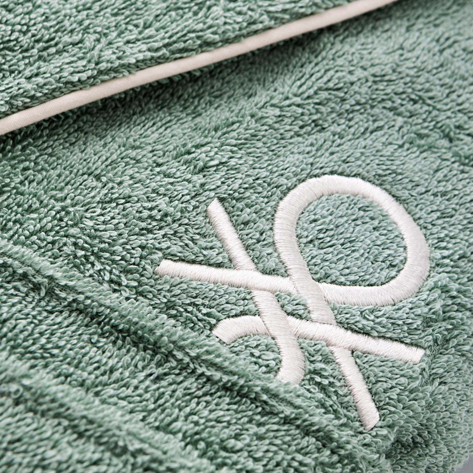 Albornoz M/l 420gsm 100% Algodon C/ Logo Bordado Verde Core Benetton_2
