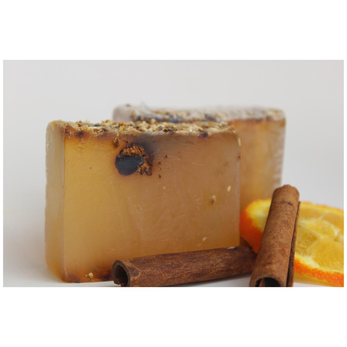 Sabonete natural de glicerina com canela e casca de laranja 100 g