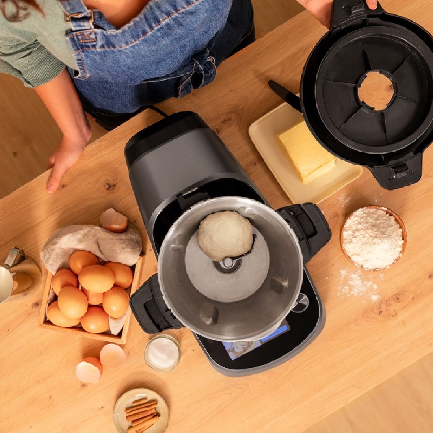 Robot De Cocina Multifunción Mambo Touch. 1600 W, 37 Funciones, Pantalla Táctil Tft 5 Con Recetario Integrado, 3,3 Litros De Capacidad, App, Báscul_4