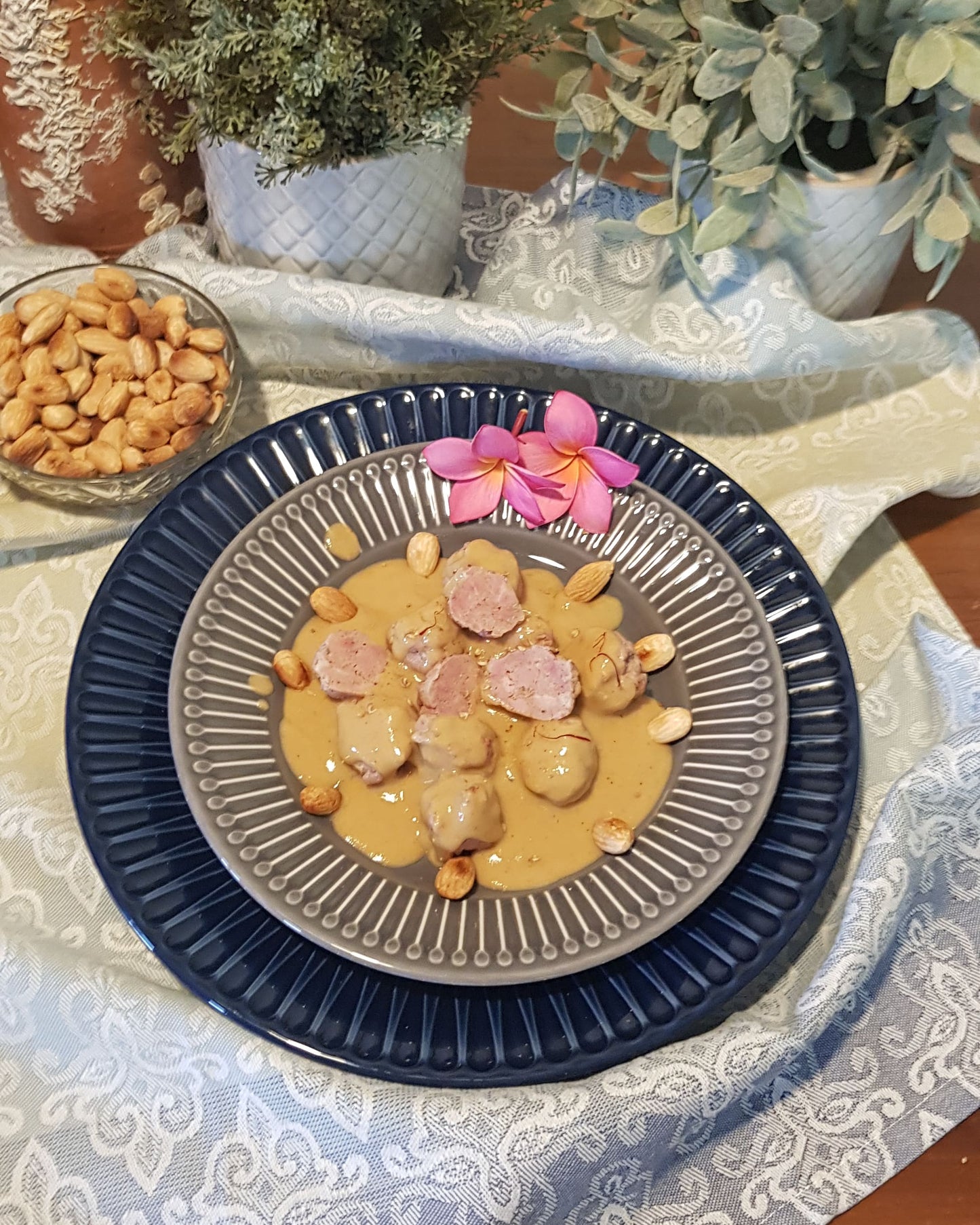 Albóndigas En Salsa De Almendras Y Azafrán_2