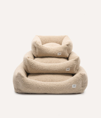 Cafide Cama De Material Reciclado Para Perro Con Tejido Estilo Borreguito Beige. Modelo Snozy._4
