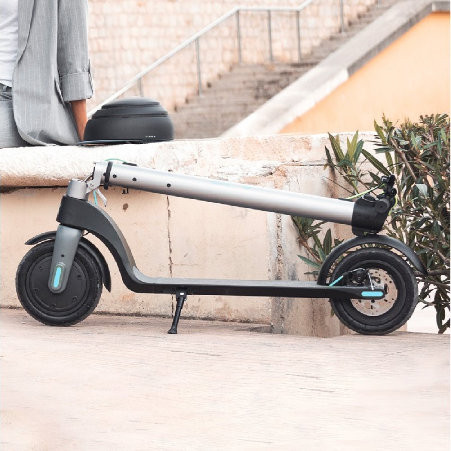 Patinete Eléctrico Bongo Serie A Connected X. Potencia Máxima 700 W, App Para Smartphone, Batería Intercambiable, Autonomía Hasta 25 Km, 3 Modos, Tr_4
