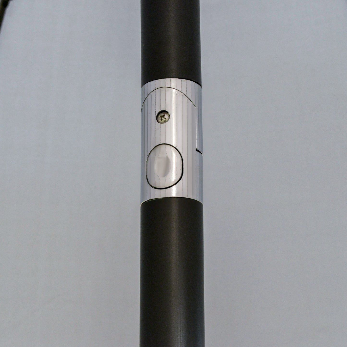 Outsunny Sombrilla De Jardín Ø2,5x2,4 M Con Manivela Y Poste Inclinable Gris_3
