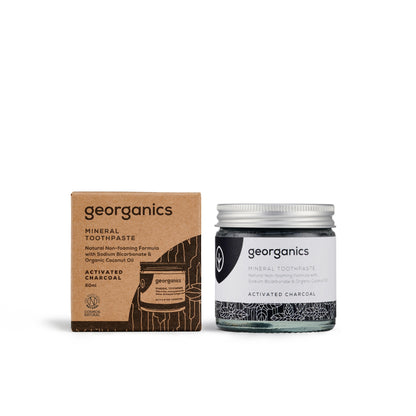 Pasta de dentes com óleo de coco e carvão ativado da Georganics