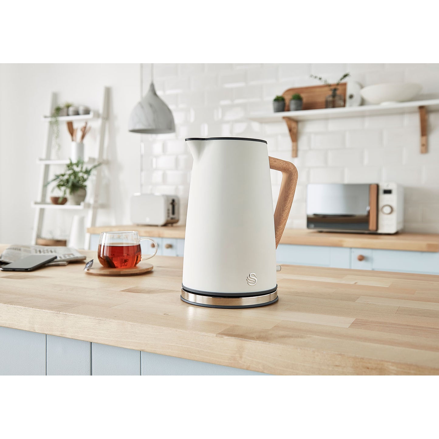 Swan Nordic Hervidor Agua Eléctrico Ultra Rápido, 1,7l, Sin Bpa, Resistencia Oculta, Inalámbrico, Sk14610whtneu, Blanco_1