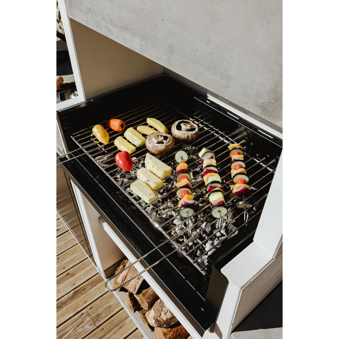 Cozinha exterior Venit Flex com churrasqueira, lava-loiça e fogão Tuozi