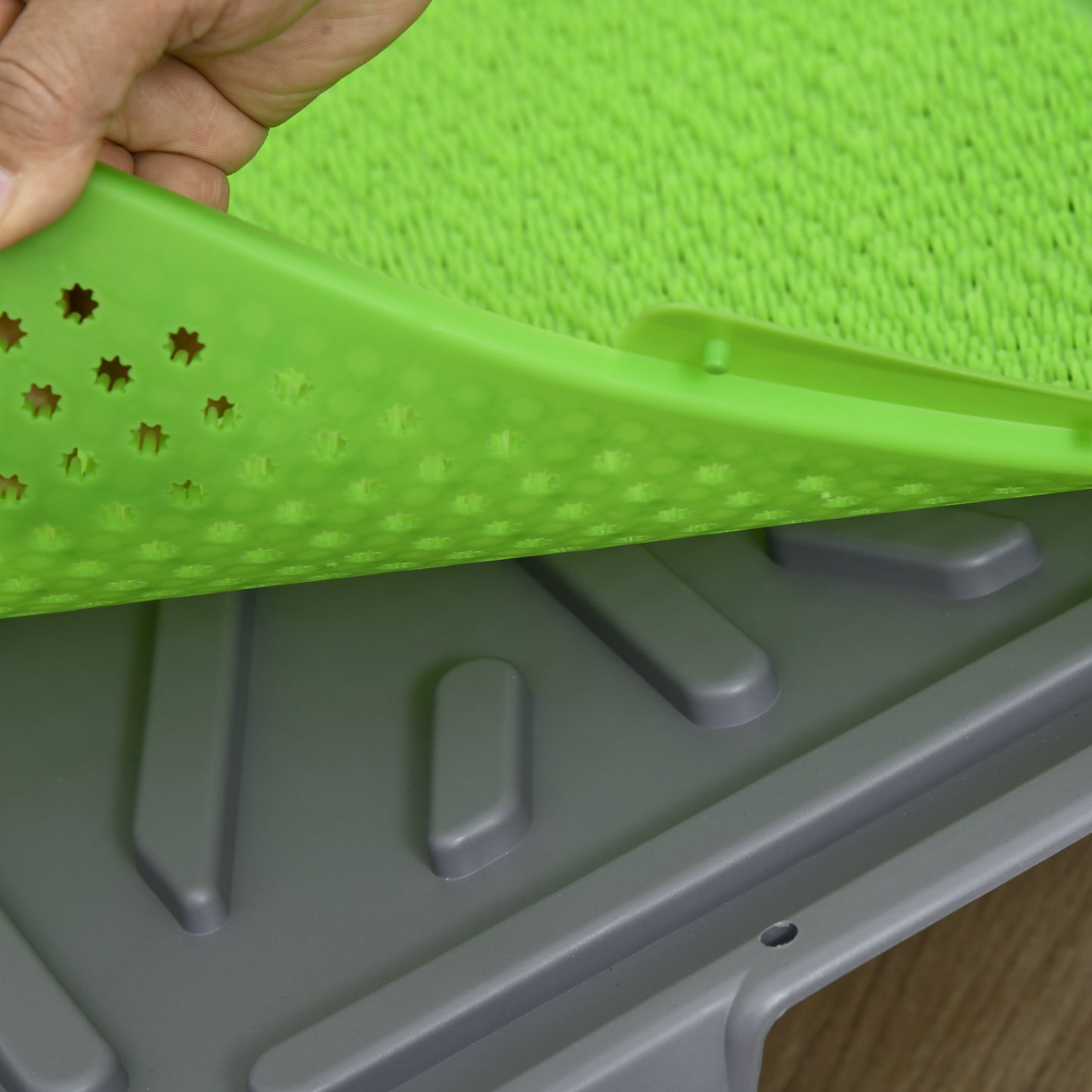 Pawhut Inodoro Para Perros Con 2 Céspedes Artificiales 67x41x3,5 Cm Verde_4