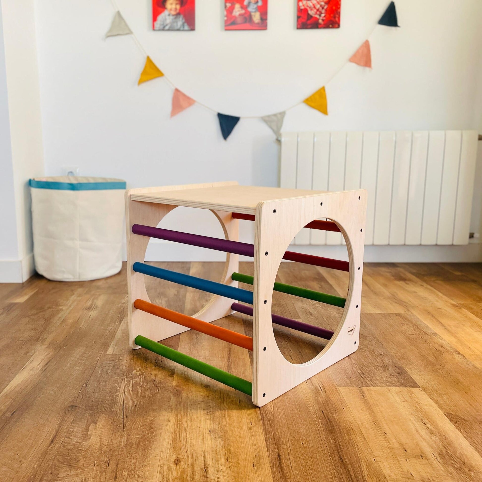 Cubo De Escalada/aprendizaje Pikler De Madera + Rampa Presas De Colores. Med: 50 X 50 X 50 Cm. Cuckrp0013. Woodgo._4