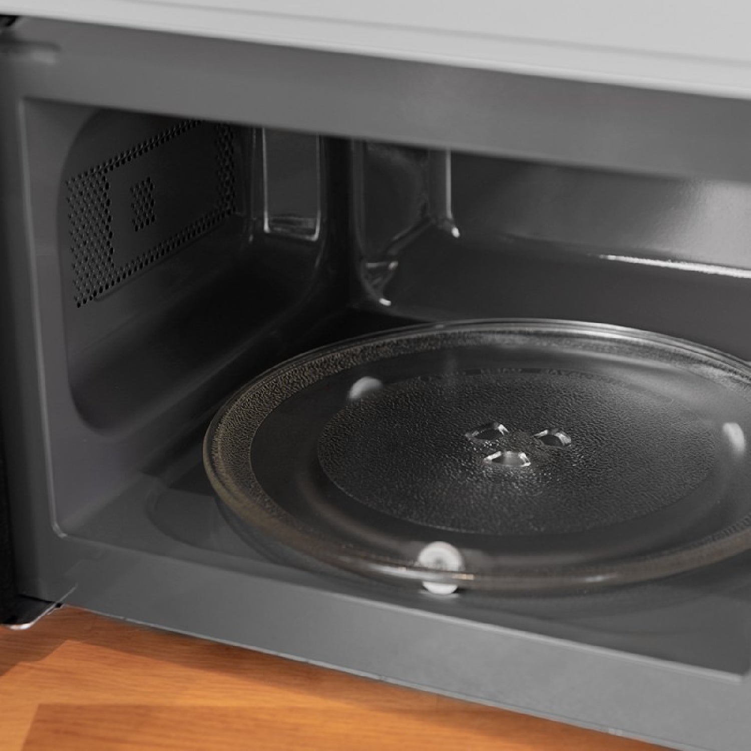 Microondas De 20 Litros Grandheat 3050. 1050 W En 6 Niveles, Revestimiento Anti-dirt Itech, Tecnología 3dwave, Modo Descongelación, Temporizador, Ne_2