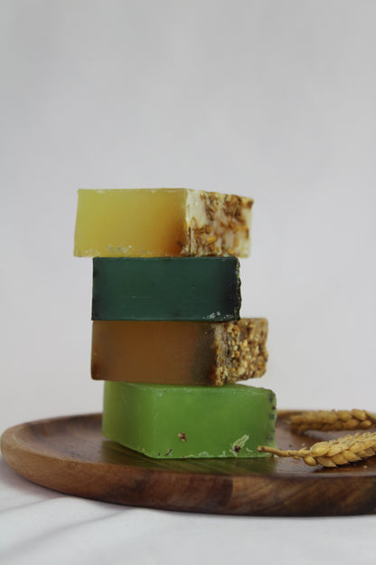 Sabonete natural de glicerina com folhas de hortelã e hortelã, Planeta Huerto, 100 g