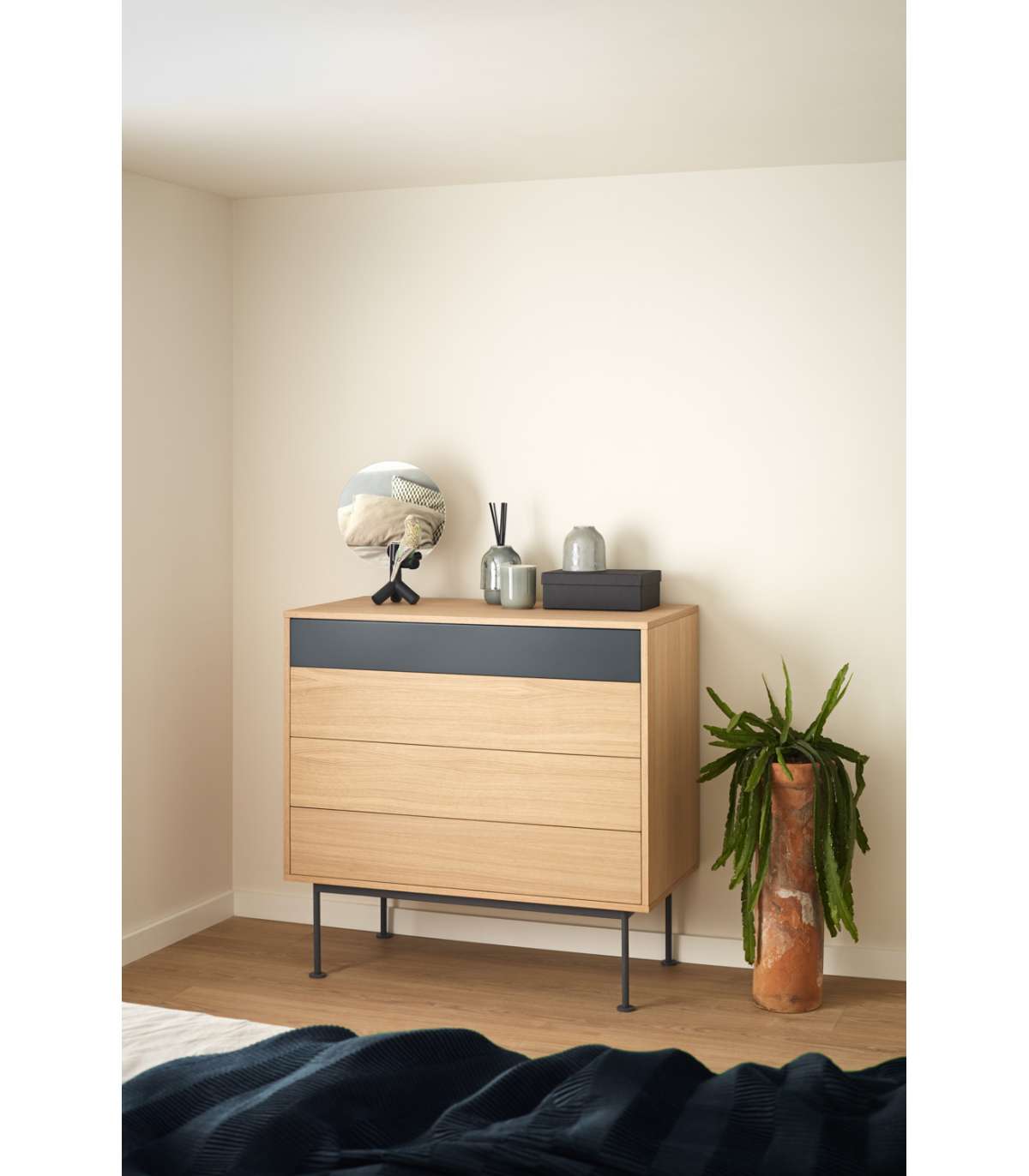 Cómoda Para Dormitorio Modelo Yoko 4 Cajones Acabado Roble/antracita, 45cm(ancho) 86cm(al_1