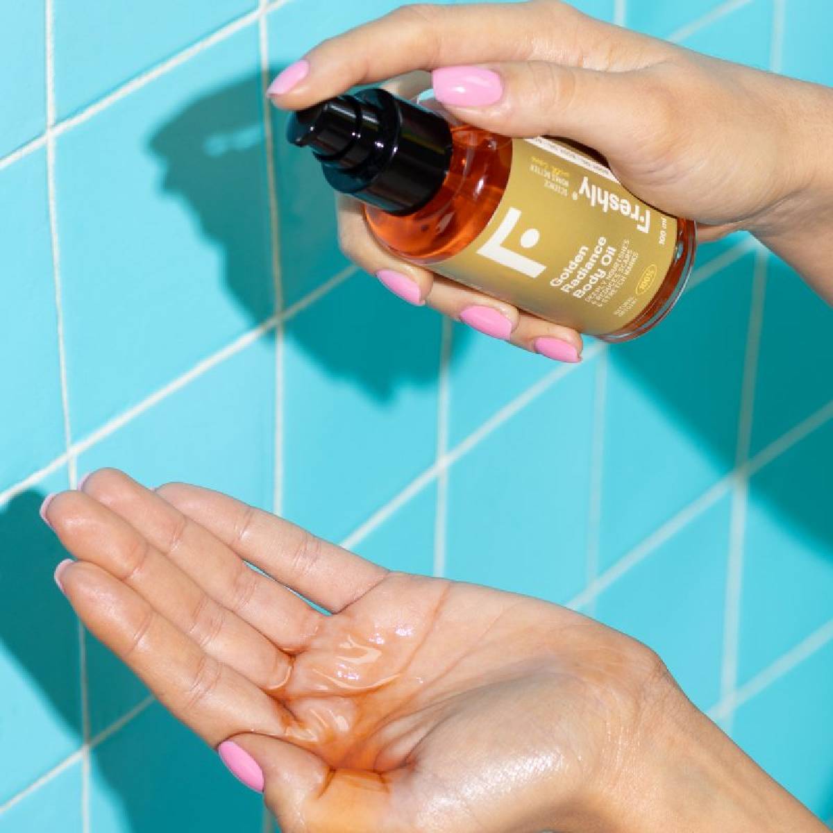 Embalagem de 2x Óleo Corporal Golden Radiance Freshly 200ml