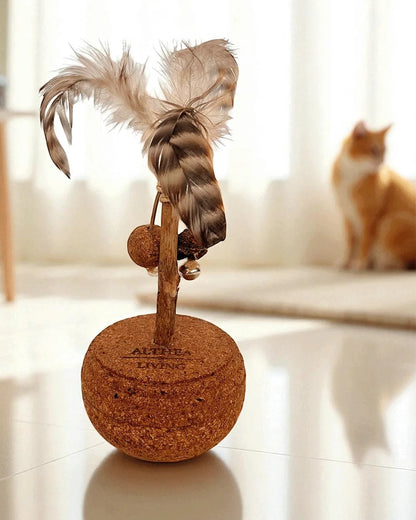 Juguete De Corcho Para Gatos Vela Con Base Oscilante Y Plumas Naturales Althea Living 20x9.5x9.5cm_1