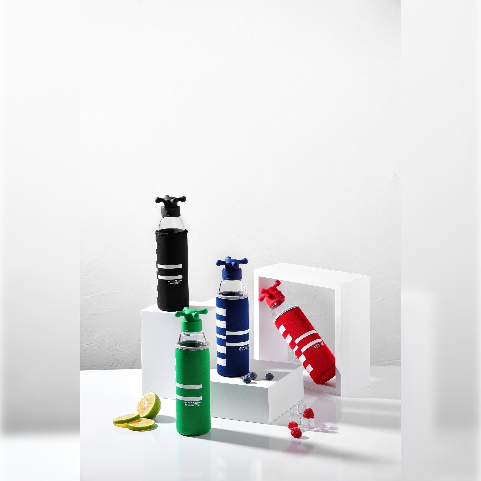 Botella De Agua 500ml Borosilicato Funda Negro Y Tapa De Grifo Black & White Be_5