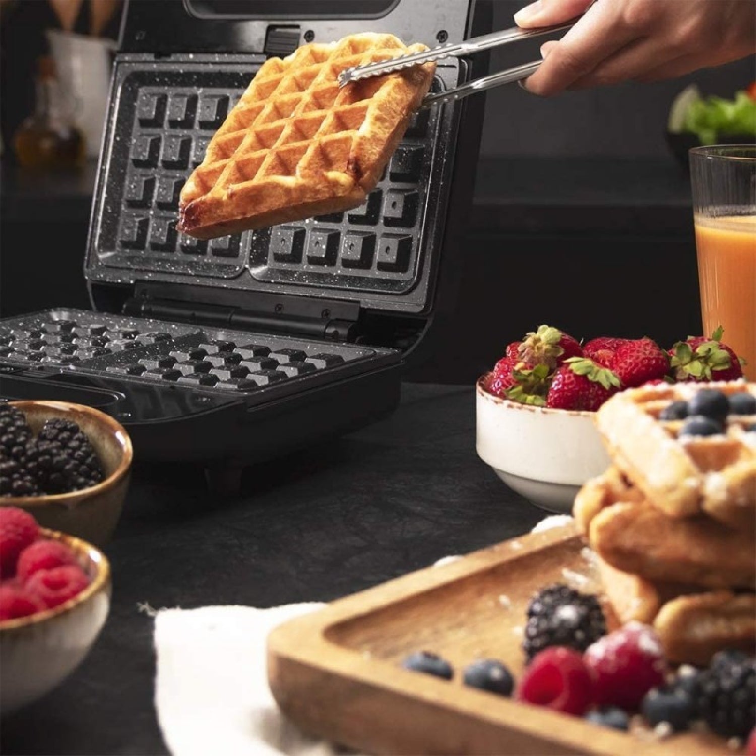 Sandwichera Rock´ntoast 3in1. 800 W, Capacidad Para 2 Sándwiches, Acabados En Acero Inoxidable, 3 Placa Intercambiables Con Revestimiento De Piedra_1