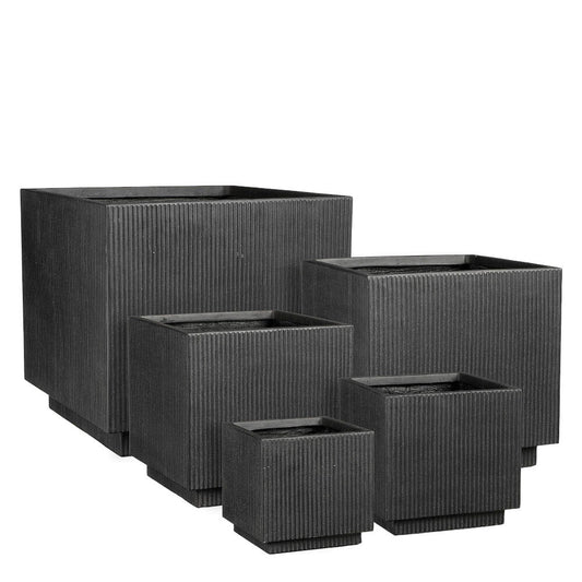 Macetero Cuadrado Quito Negro De 44cm_0