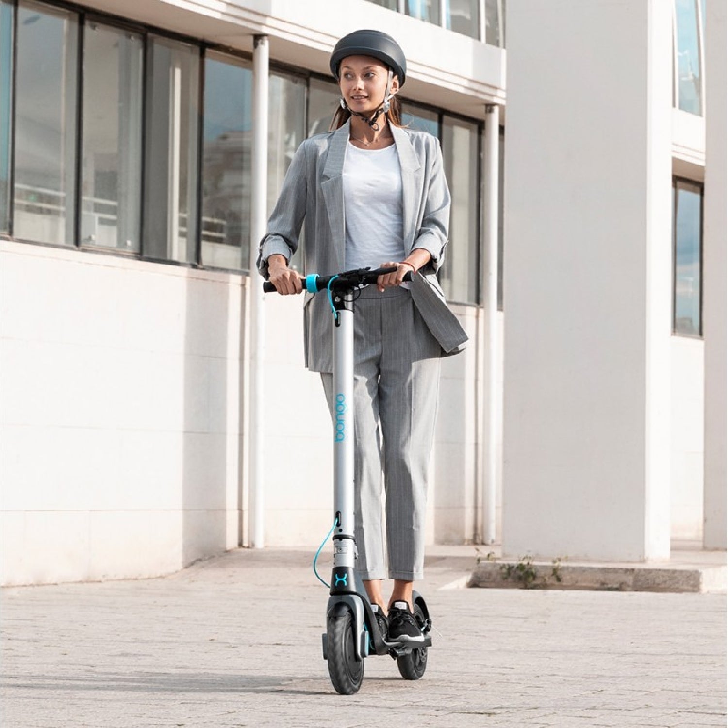 Patinete Eléctrico Bongo Serie A Connected X. Potencia Máxima 700 W, App Para Smartphone, Batería Intercambiable, Autonomía Hasta 25 Km, 3 Modos, Tr_1