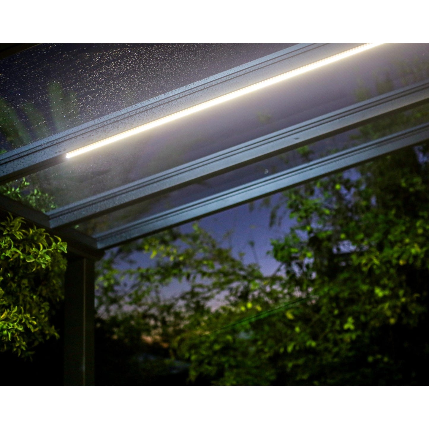 Iluminação LED com comando remoto para perfis de alumínio 