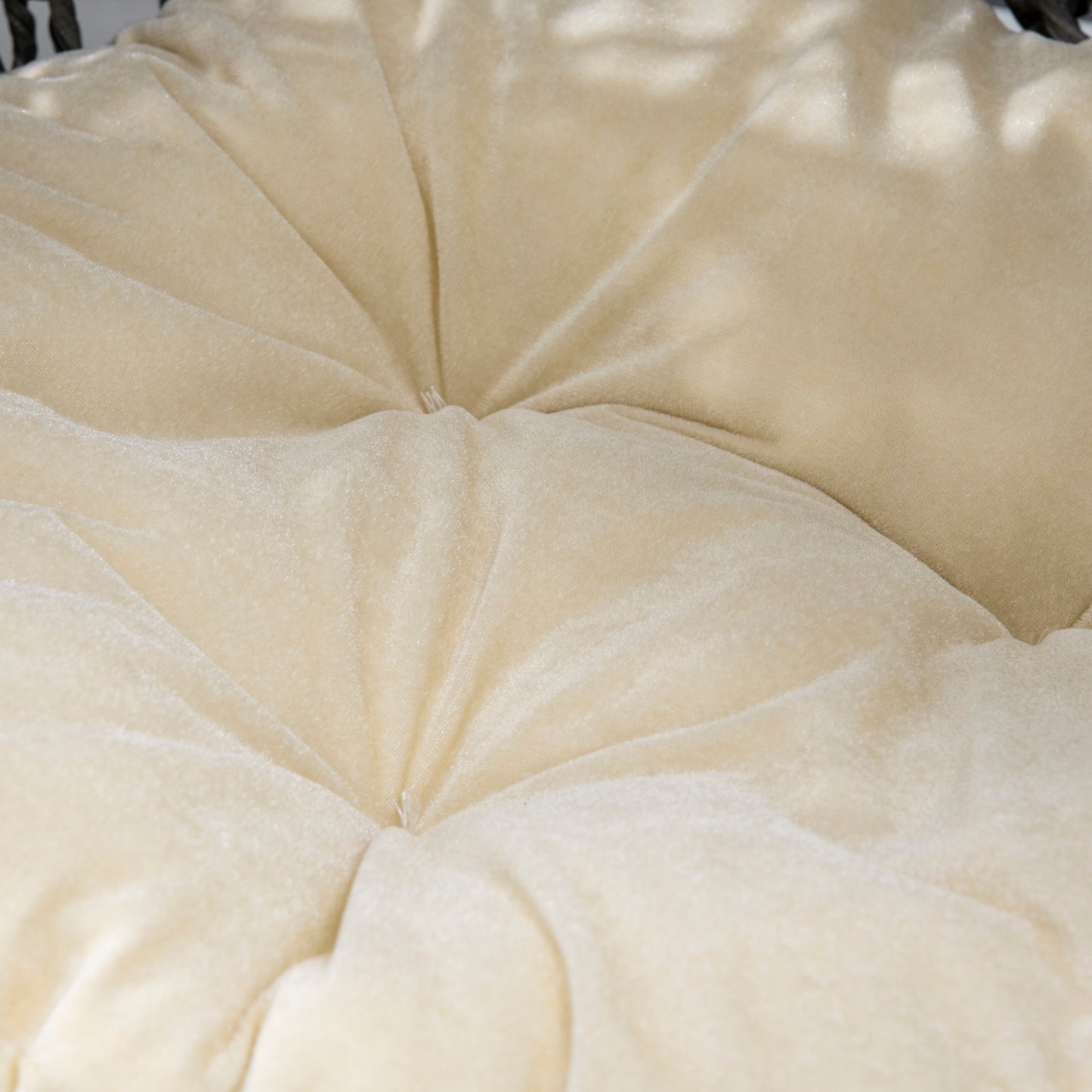 Pawhut Cueva De Ratán Con Cojín Para Gatos Base Elevada Con 3 Patas Φ52x58 Cm_4