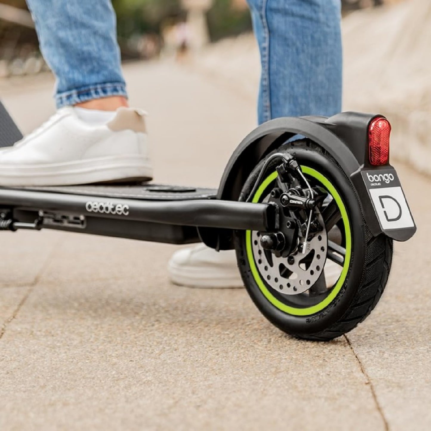 Patinete Eléctrico Bongo Serie D30 Mobile. 350 W, Batería 270 Wh, Autonomía De 30 Km, Ruedas 8,5”, Freno Delantero Y Trasero, Normativa Española, So_2
