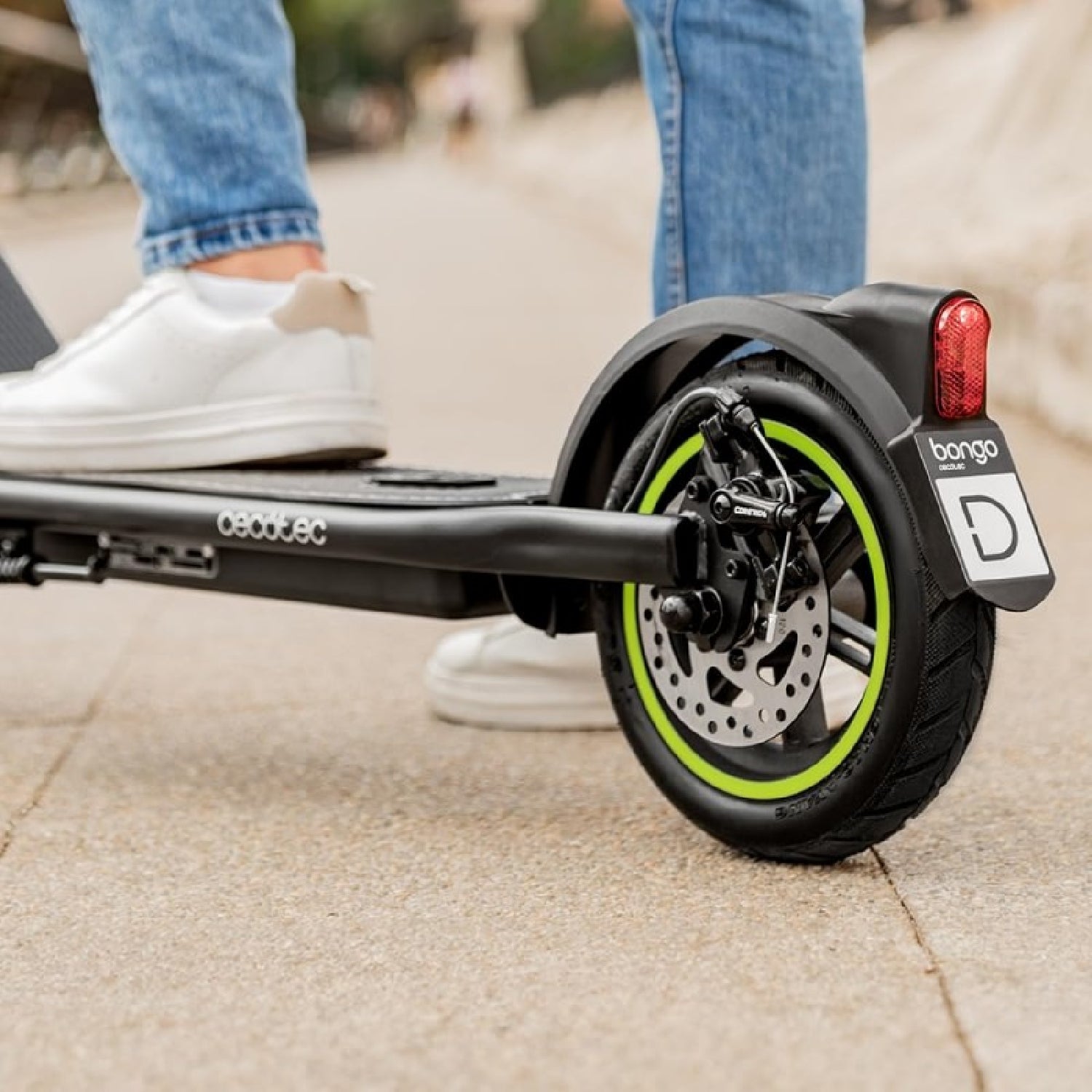 Patinete Eléctrico Bongo D30. 350 W, Máximo De 650 W, Batería 270 Wh, Autonomía De 30 Km, Ruedas 8,5”, Freno Eléctrico Delantero Y Trasero, Normativ_3