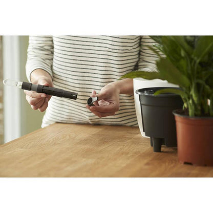 Inserir sistema de rega automática Elho 21 cm