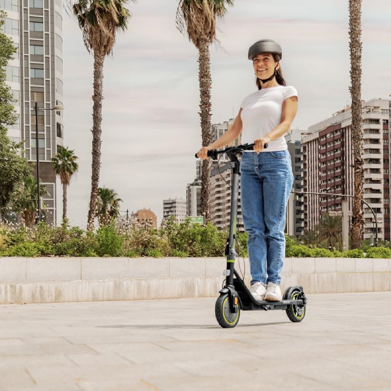 Patinete Eléctrico Bongo D30. 350 W, Máximo De 650 W, Batería 270 Wh, Autonomía De 30 Km, Ruedas 8,5”, Freno Eléctrico Delantero Y Trasero, Normativ_4