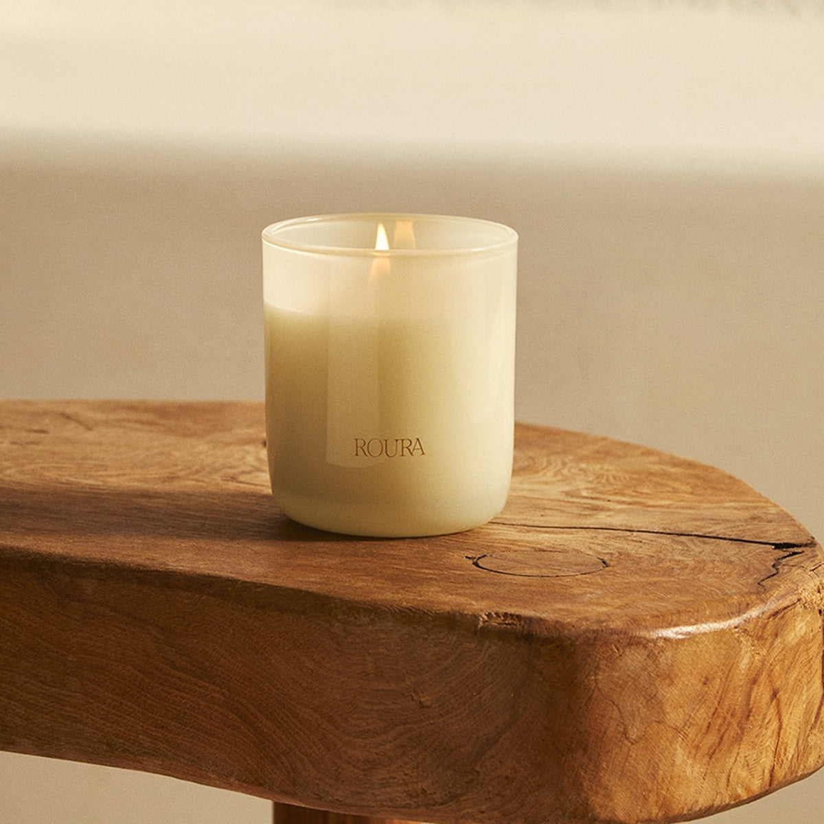 Vela Ícones Majestoso Lótus, Roura