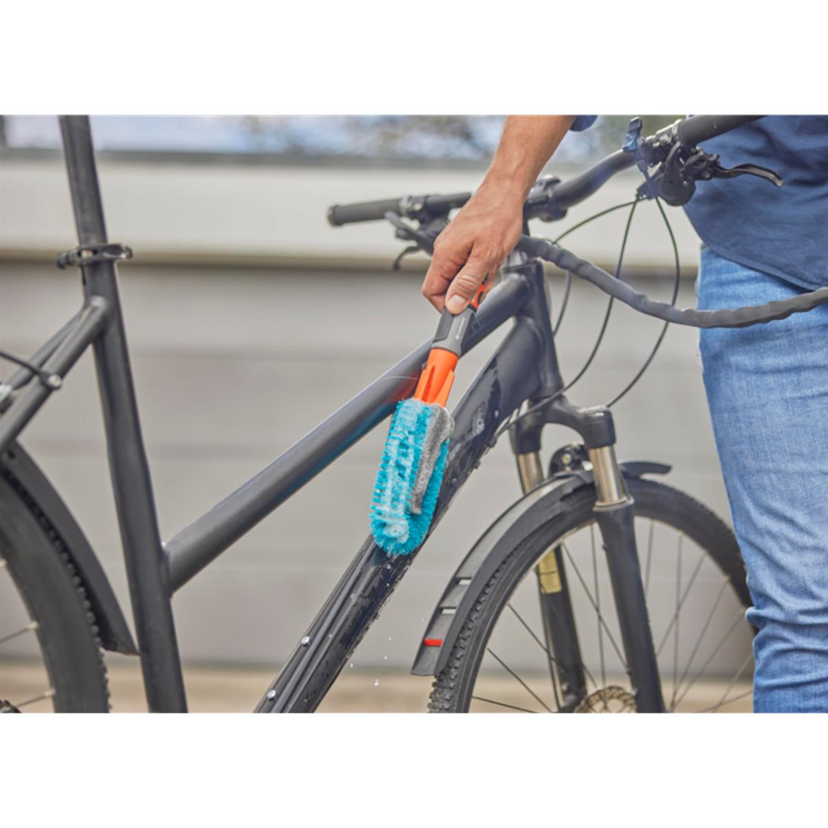 Conjunto de escova e champô para bicicleta Gardena