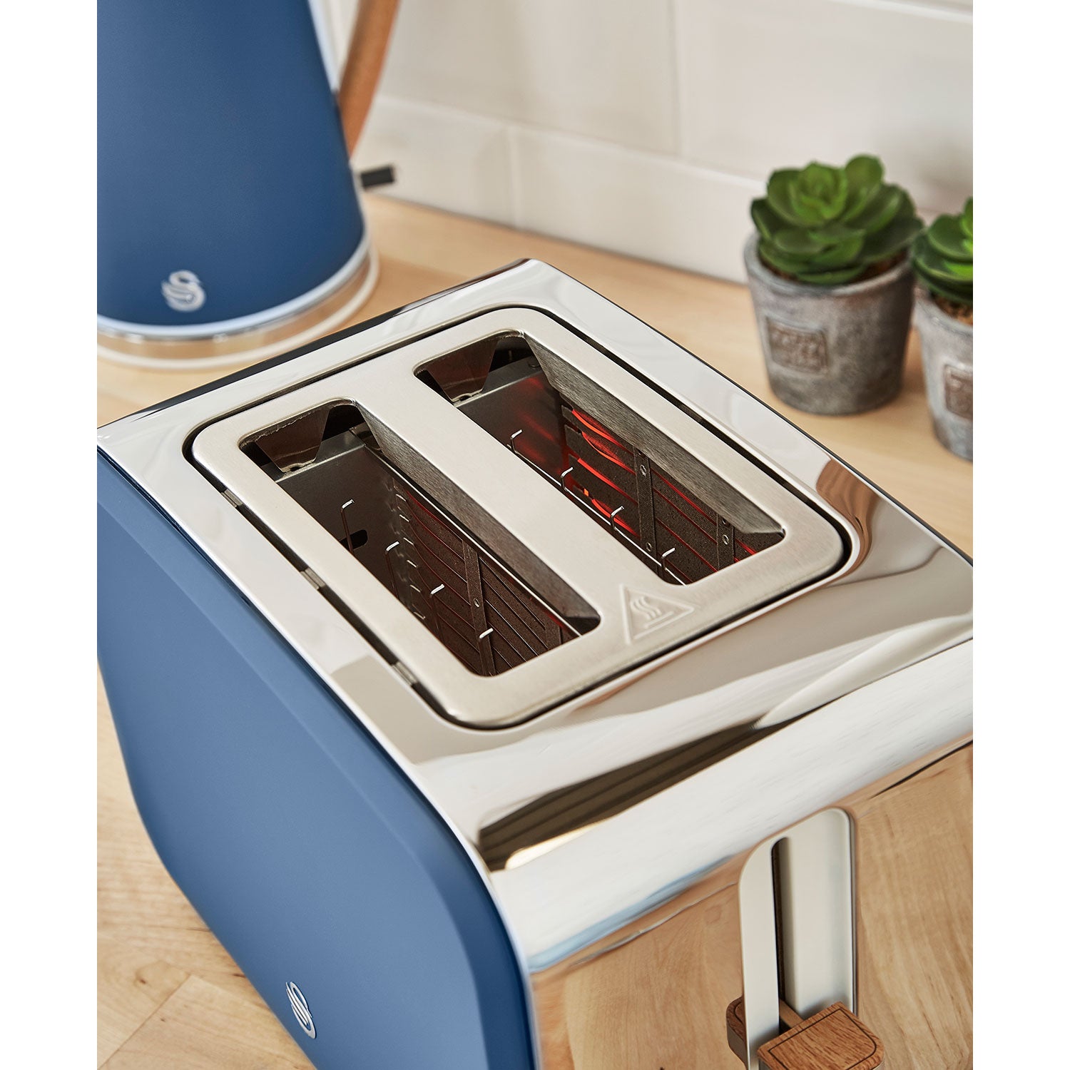 Swan Set Desayuno, Hervidor Agua 1,7 L, Tostadora Ranura Ancha 2 Rebanadas, Diseño Nordic, Stp2090bluneu, Azul 2200w_4