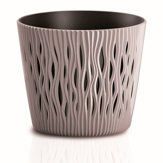 Maceta Redonda De Plastico Sandy Round En Color Mocca 22,5 (largo) X 22,5 (ancho) X 19,2 (alto) Cm