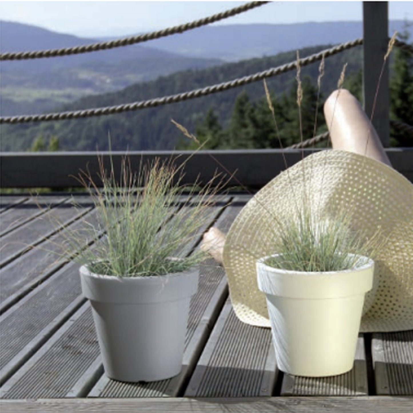 Maceta De Plastico Lofly En Color Blanco 15,8 (largo) X 15,8 (ancho) X 14,4 (alto) Cm