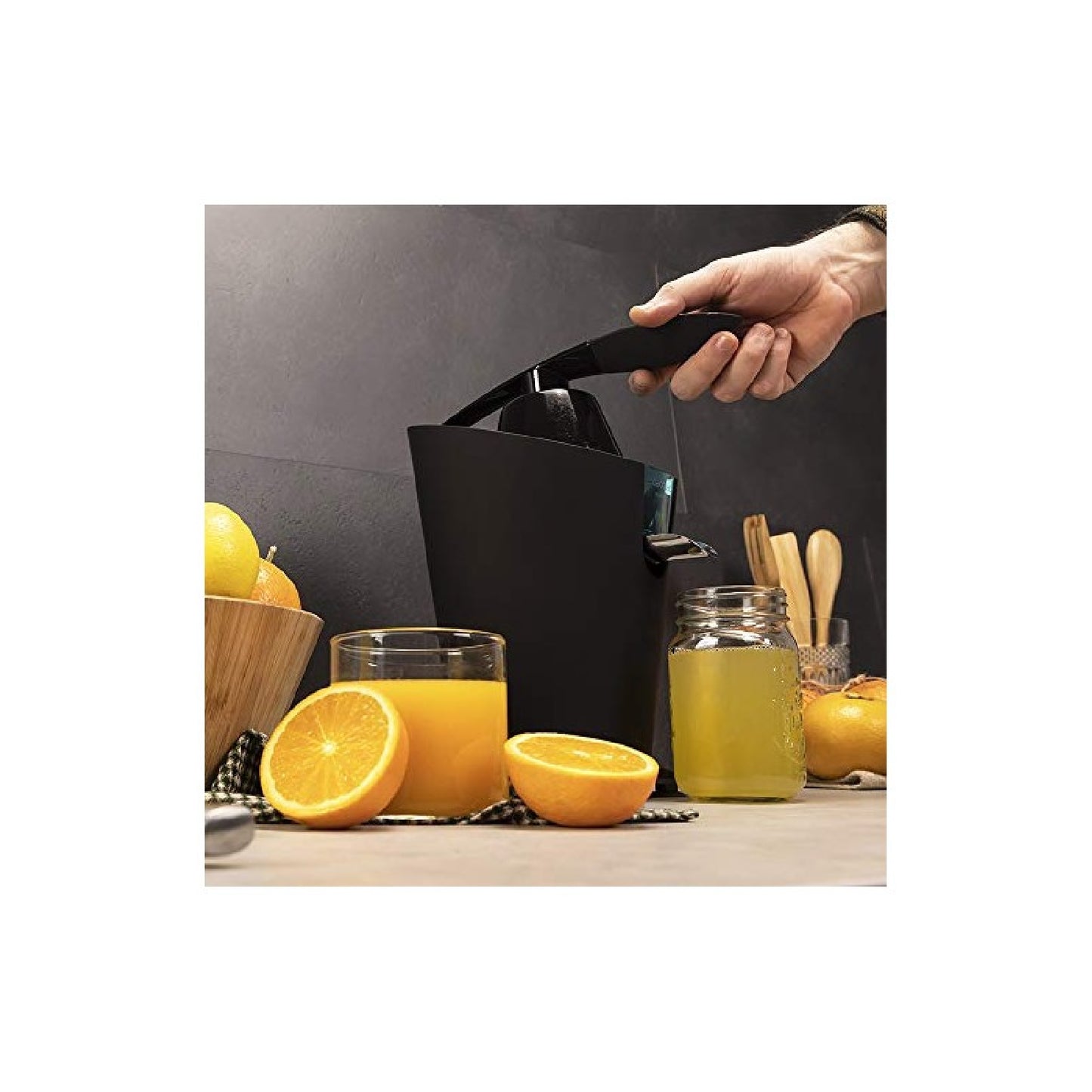 Exprimidor Eléctrico De Brazo Essentialvita Powerfresh 600 Black. 600 W, Filtro De Acero Inoxidable, 2 Conos Desmontables, Boquilla Antigoteo, Cuerp_2