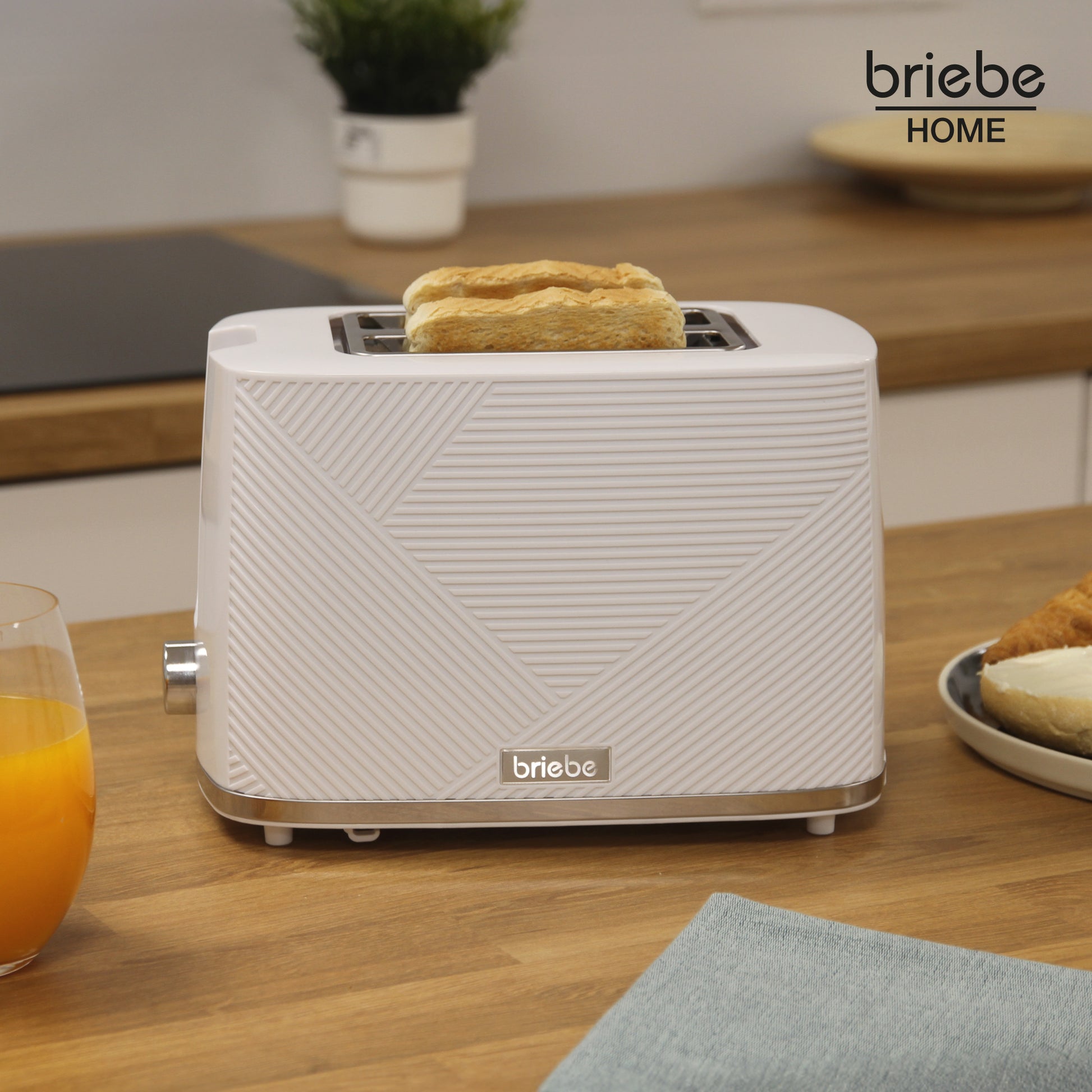 Briebe Elegance Set Tostador Pan Ranura Ancha 2 Rebanadas, Hervidor Agua Eléctrico 1,7l Cafetera 1,25l,skt1178wht,blanco_1