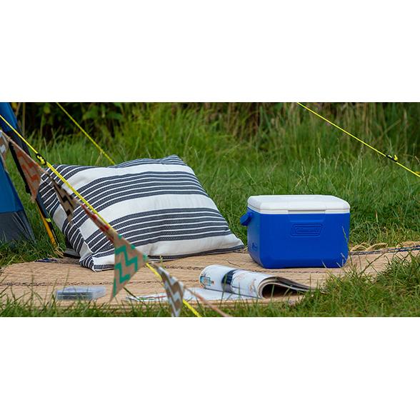 Cooler rígido azul e branco Coleman