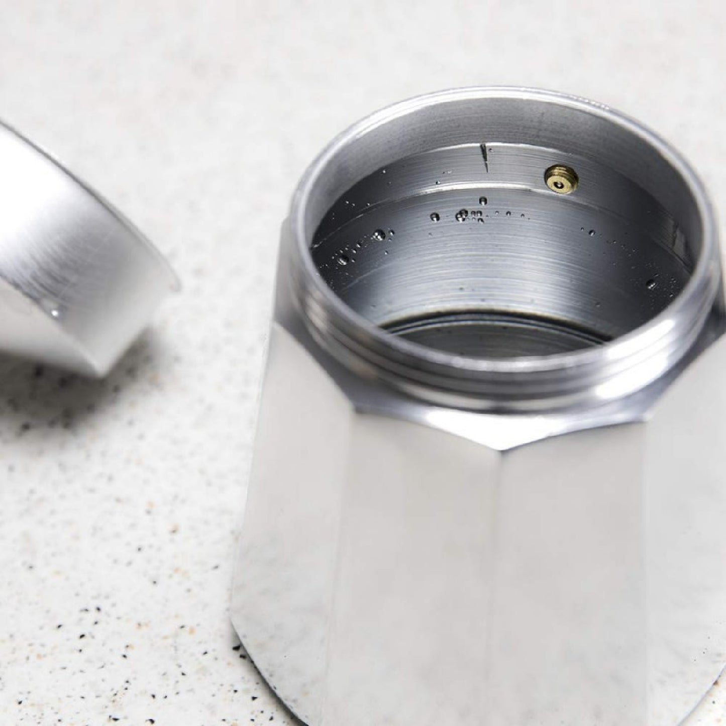 Cecotec Cafetera Italiana De Aluminio Cumbia Mokclassic 600 Shiny_1